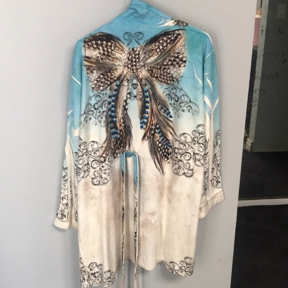 Robe - Picture 2 of 3